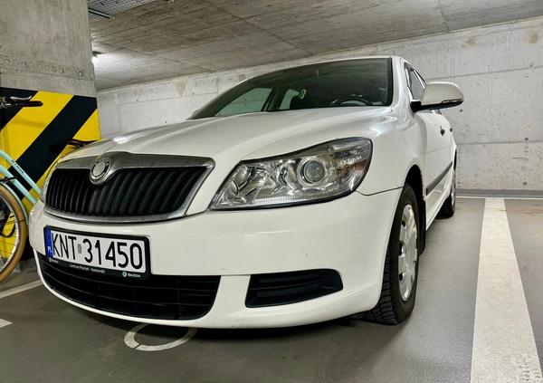 Skoda Octavia cena 13500 przebieg: 333000, rok produkcji 2011 z Bielsko-Biała małe 154